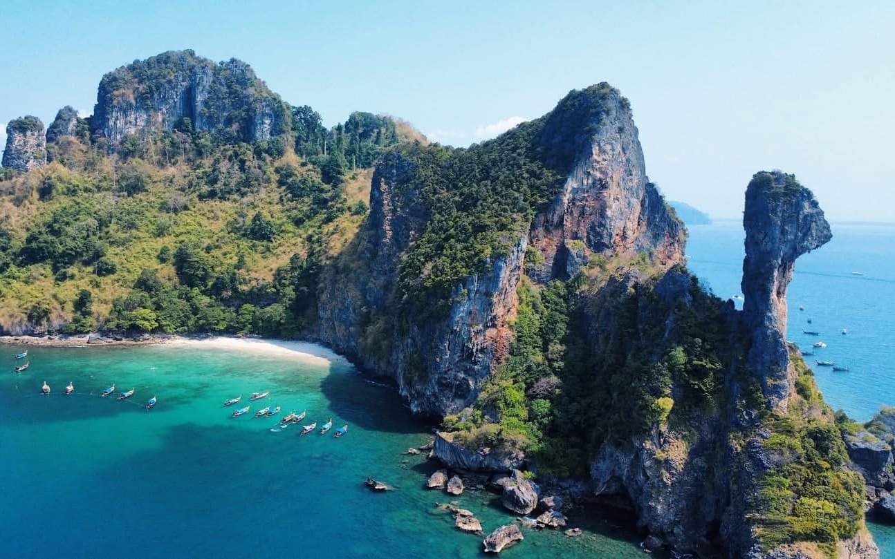 Exclusive 4 Islands